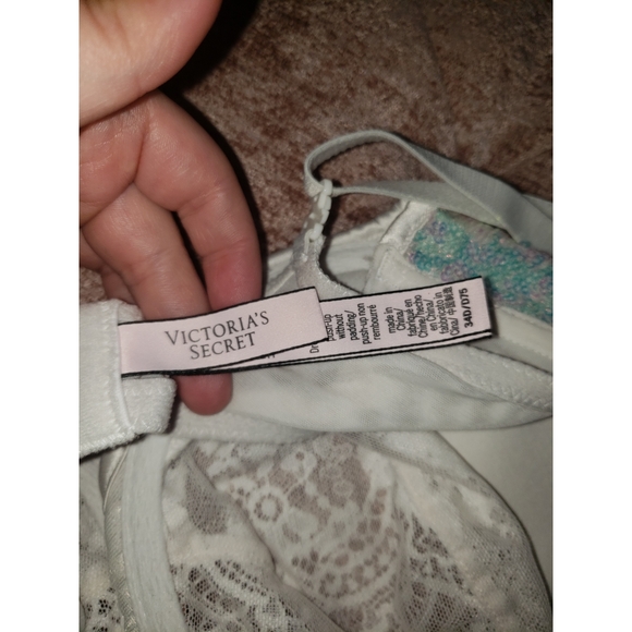 Victoria's Secret Dream Angels Gorgeous Bra - Picture 9 of 10